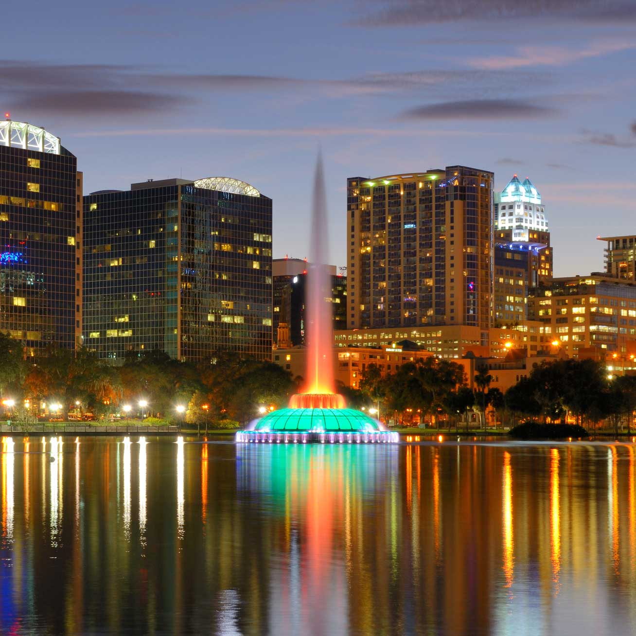 orlando-dusk-skyline-with-lit-fountain